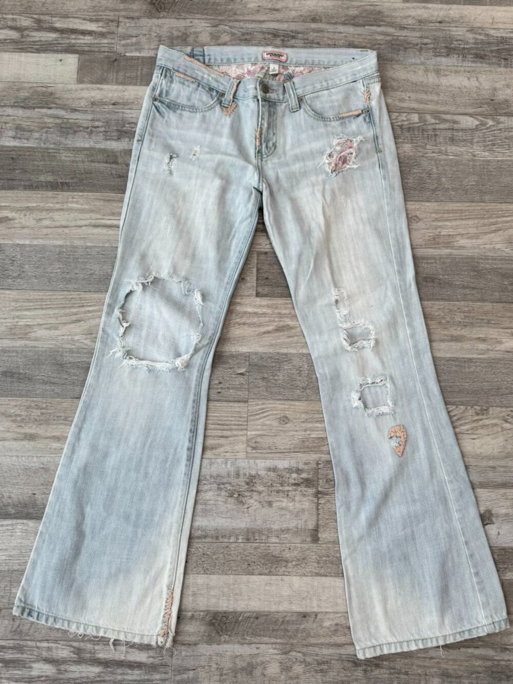 Abercrombie and Fitch light wash heavily distressed flare jeans embroidered 8 S9